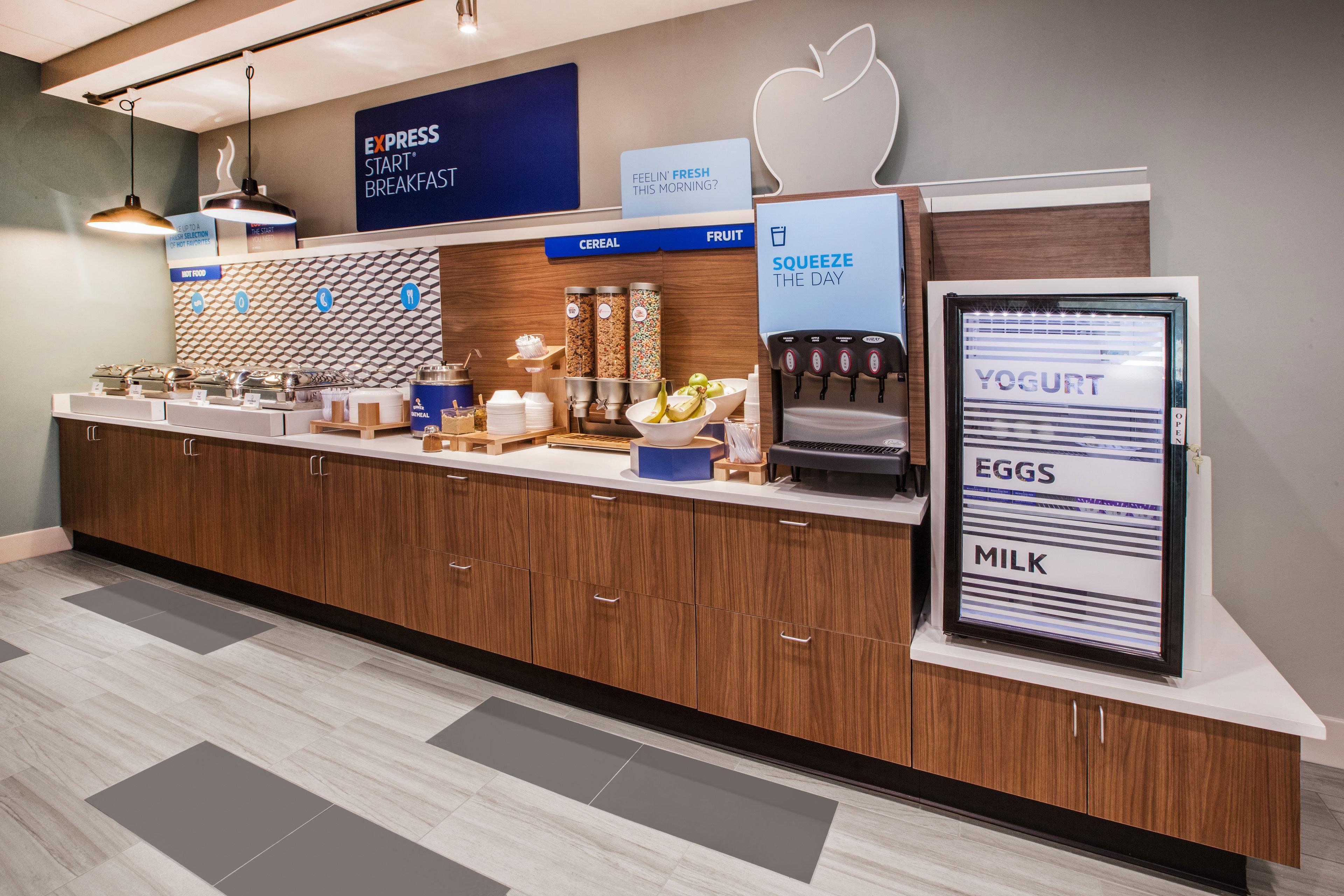 Holiday Inn Express Hotel & Suites Emporia By Ihg Dış mekan fotoğraf