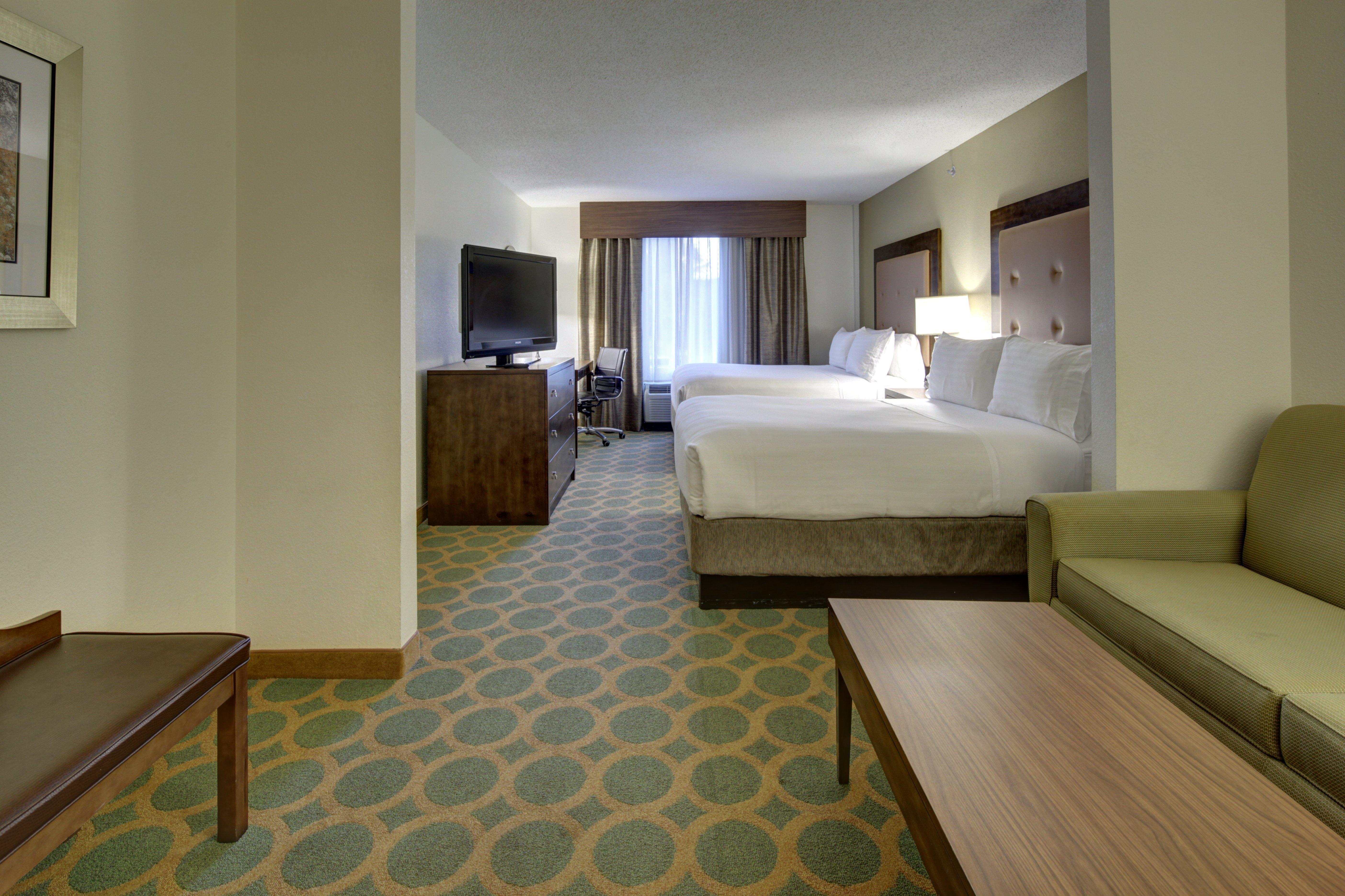 Holiday Inn Express Hotel & Suites Emporia By Ihg Dış mekan fotoğraf