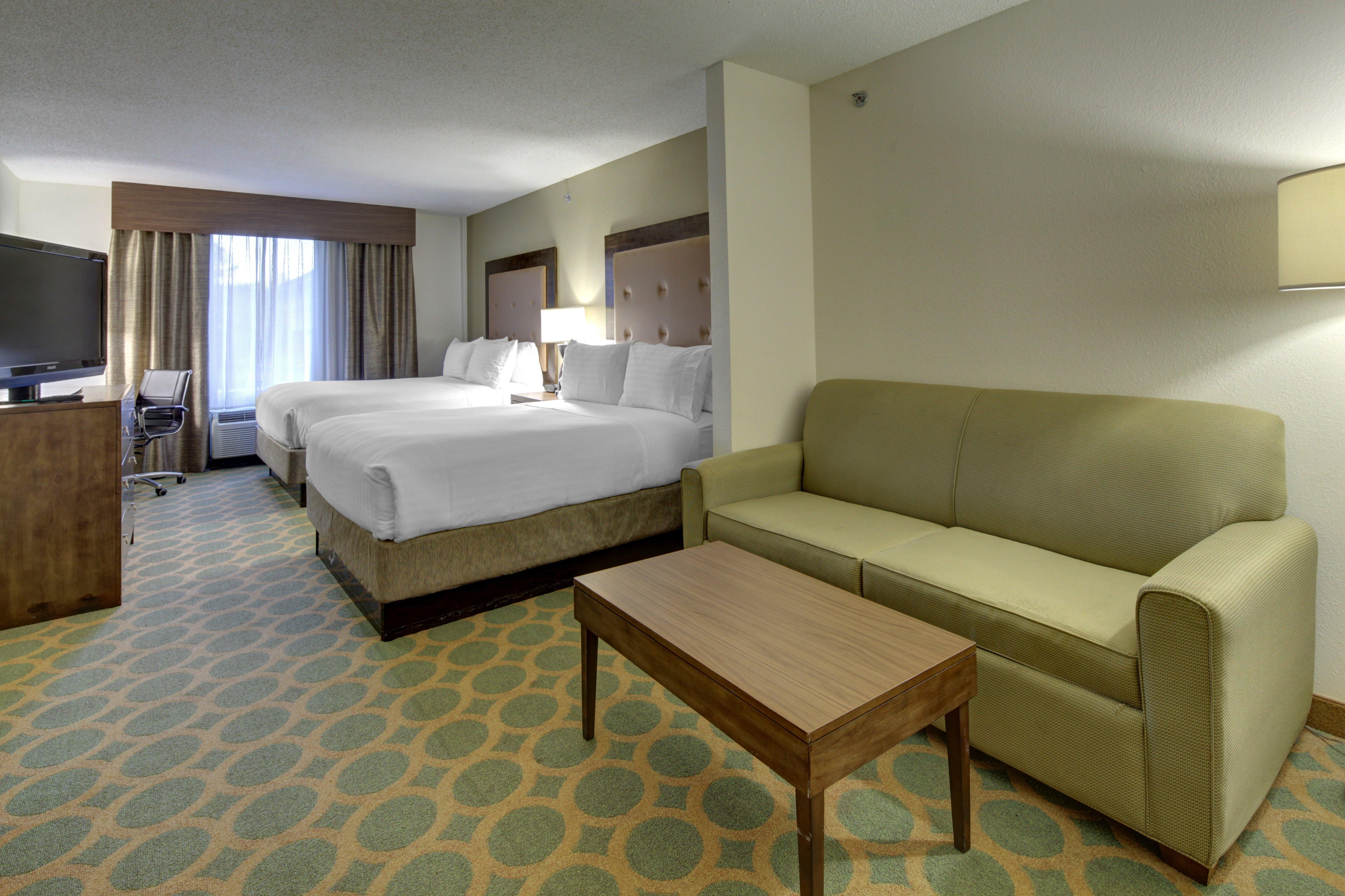 Holiday Inn Express Hotel & Suites Emporia By Ihg Dış mekan fotoğraf
